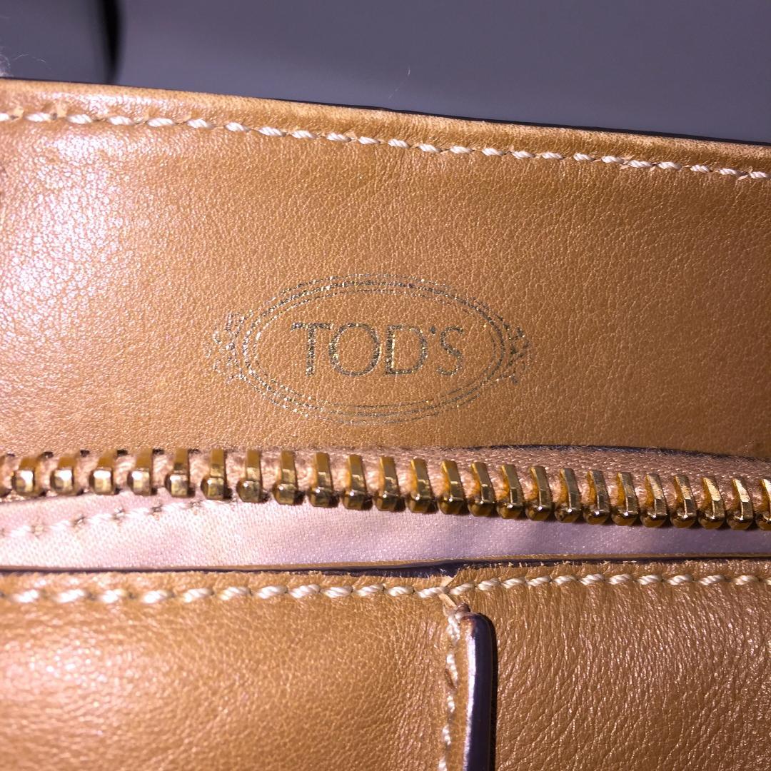 TOD'S トートバッグ ショルダー 2way A4収納可能 複数ポケット 本革