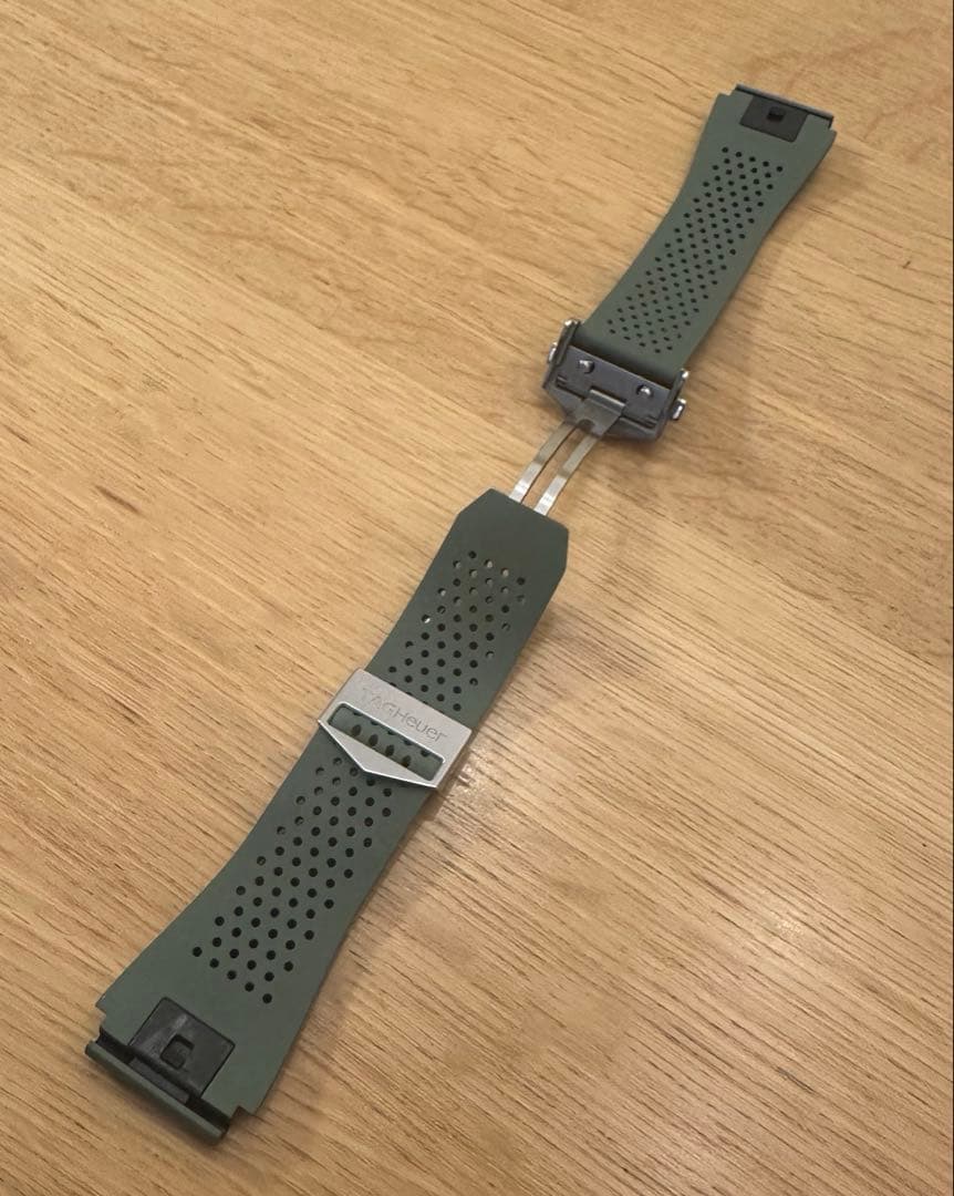 タグホイヤー コネクテッド E4 純正ラバーベルト(45mmモデル用)