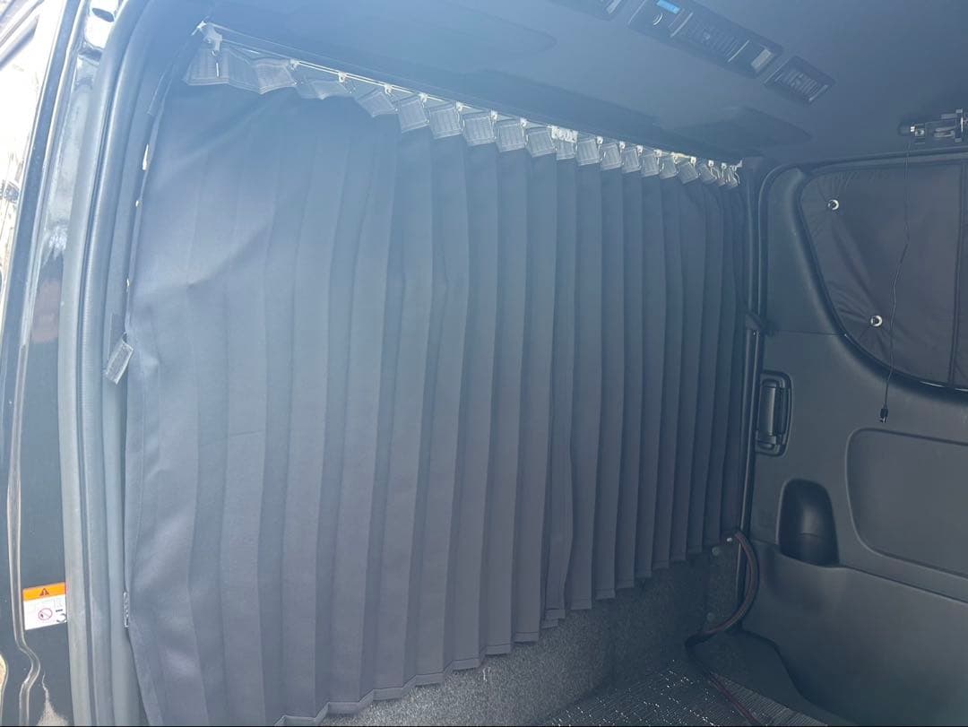 カズクリエイション　ハイエース　ナロー　仕切り　カーテン