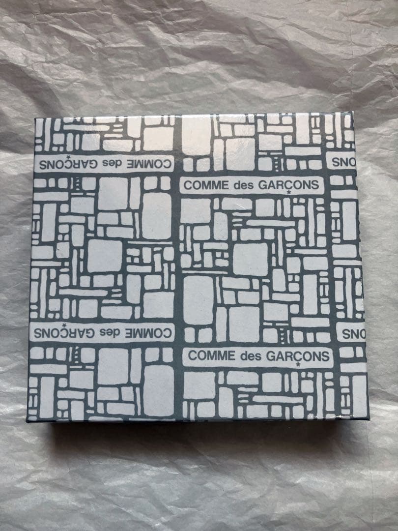 【新品未使用】【COMME des GARCONS】二つ折財布　SA2100SF
