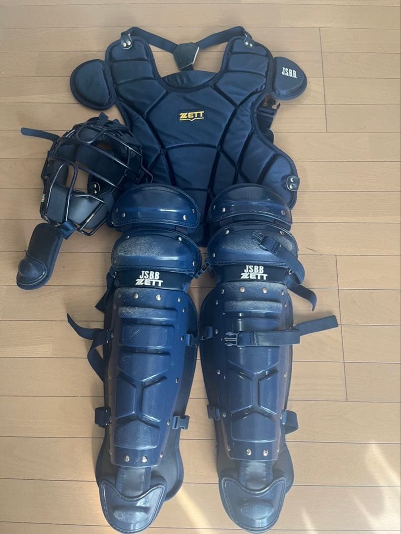 青りんご兄様　美品　ZETT JSBB 一般軟式用キャッチャー用レガース