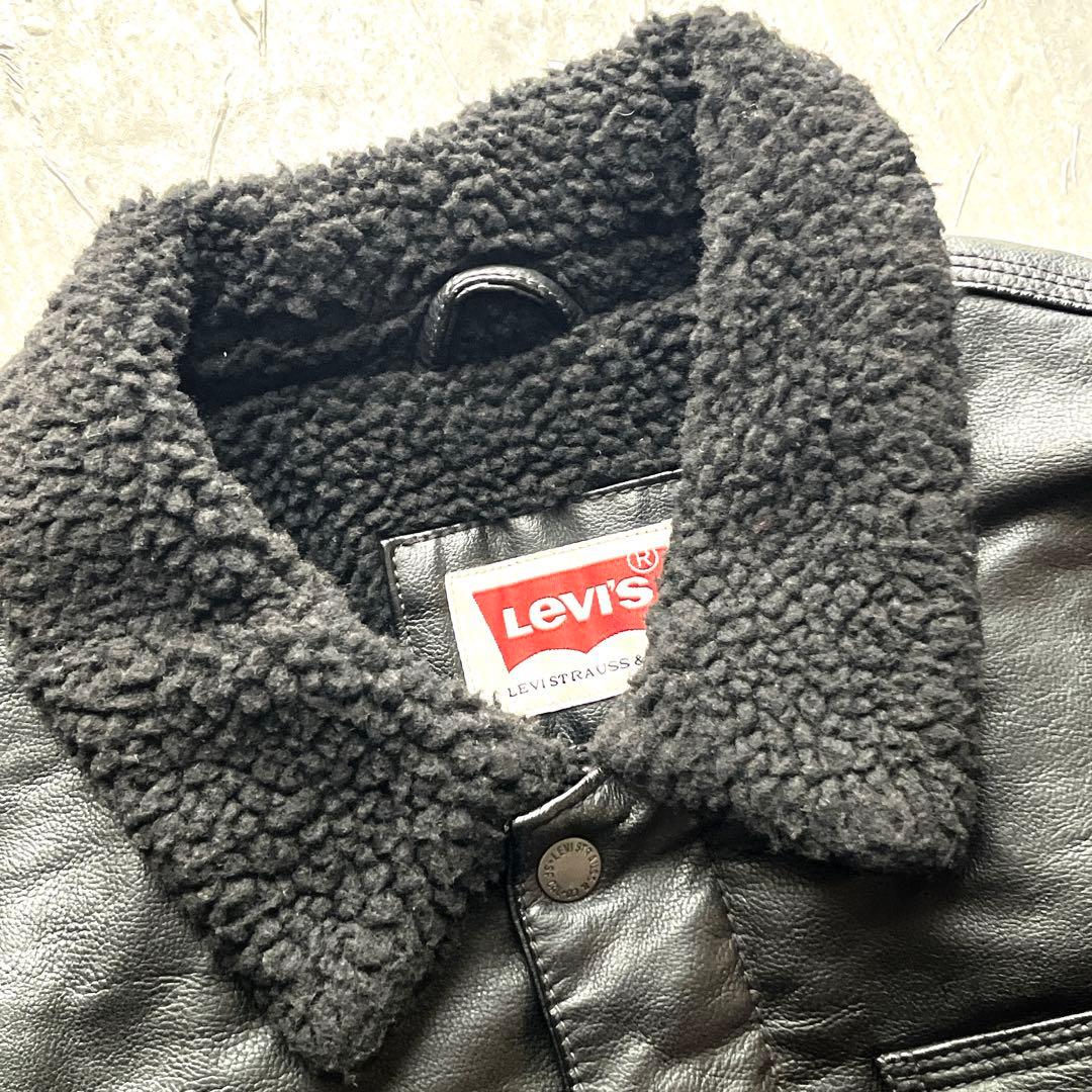希少極美品　襟ボア　LEVI’Sフェイクレザージャケット トラッカージャケット
