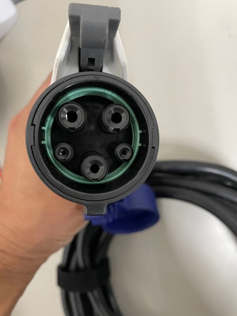 日産リーフ 充電ケーブル　3NK0E