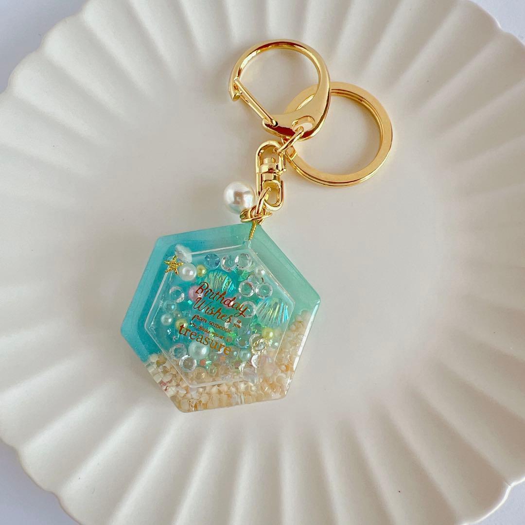 海をつめこんだ　ハンドメイドキーホルダー