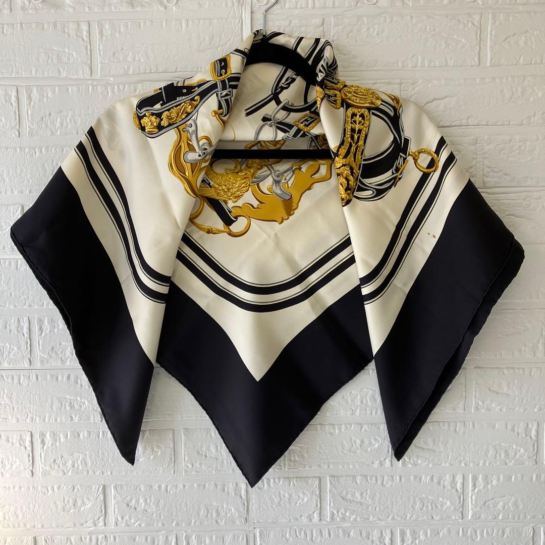 HERMES　エルメス　スカーフ　カレ90　式典用馬勒　4324