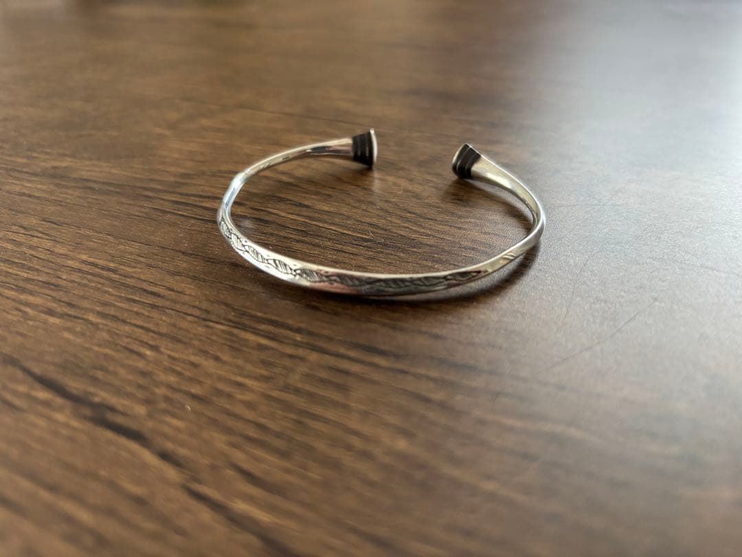 トゥアレグ　シルバー　バングル