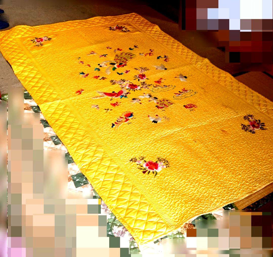 刺繍キルト　ラグ　カーペット　マット　ベッドカバー