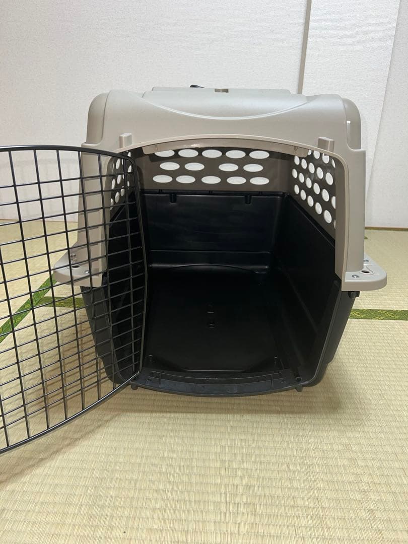 犬用ケージ グレー 中型犬用 通気孔付き