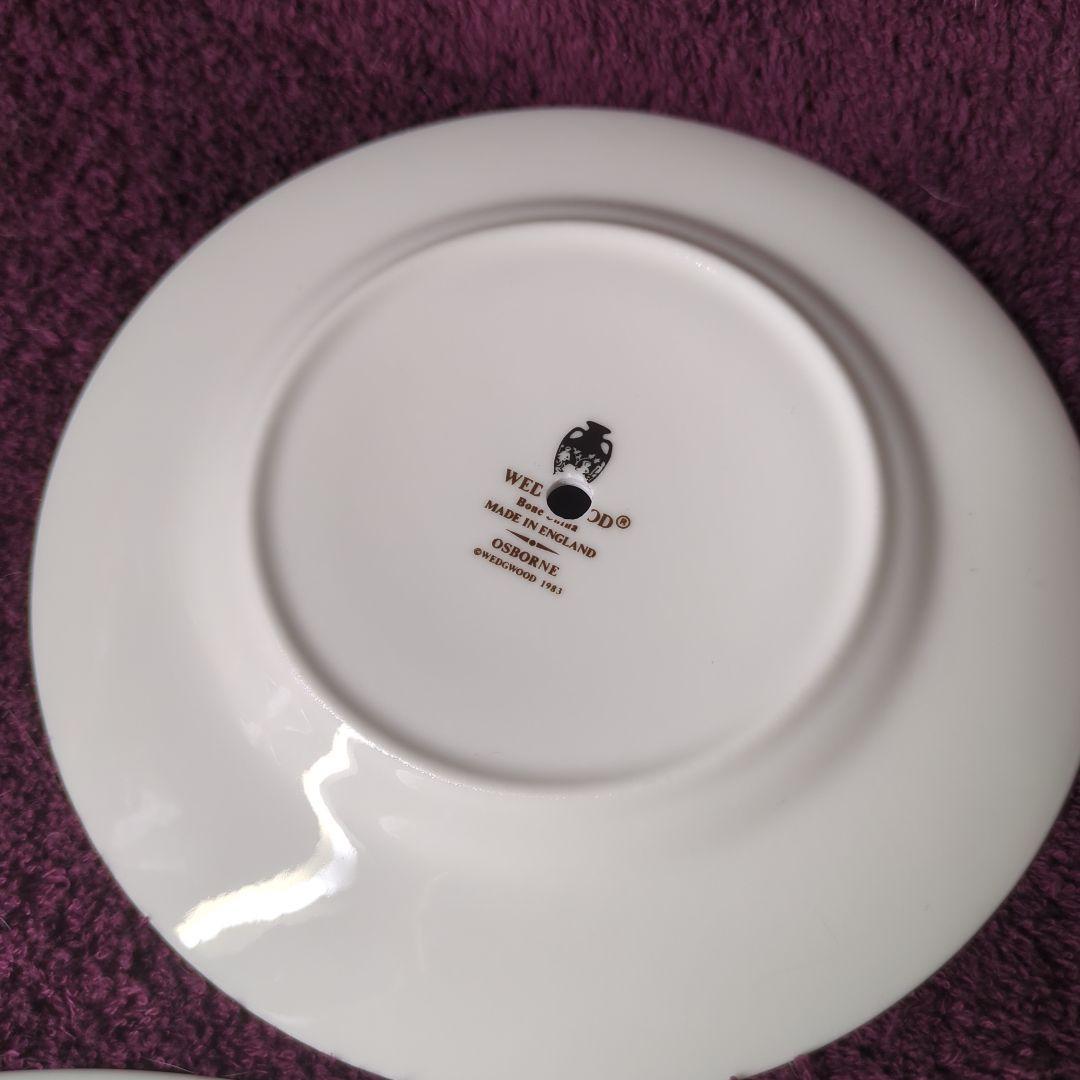 ウェッジウッド　オズボーン　アフタヌーンティー用３段ケーキスタンド