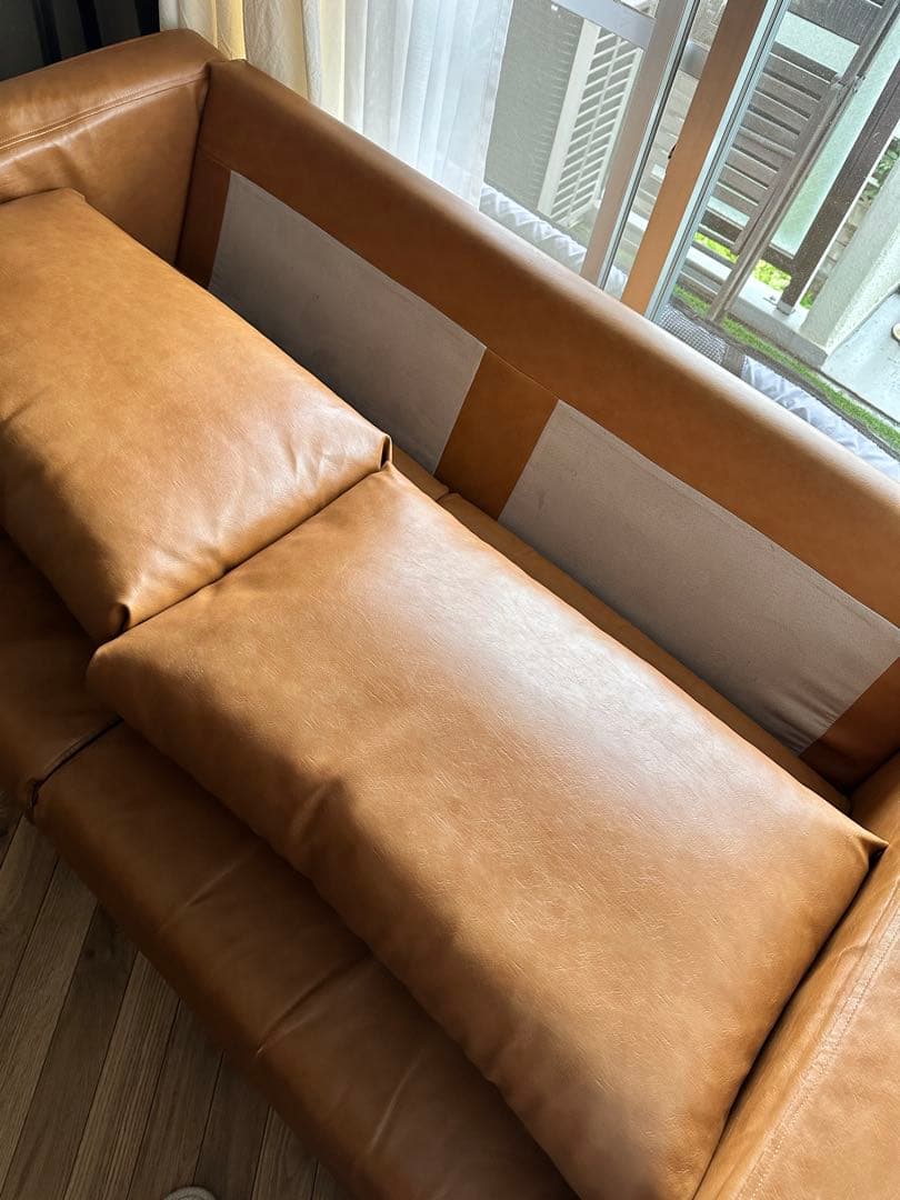 ブラウンレザー2人掛けソファ