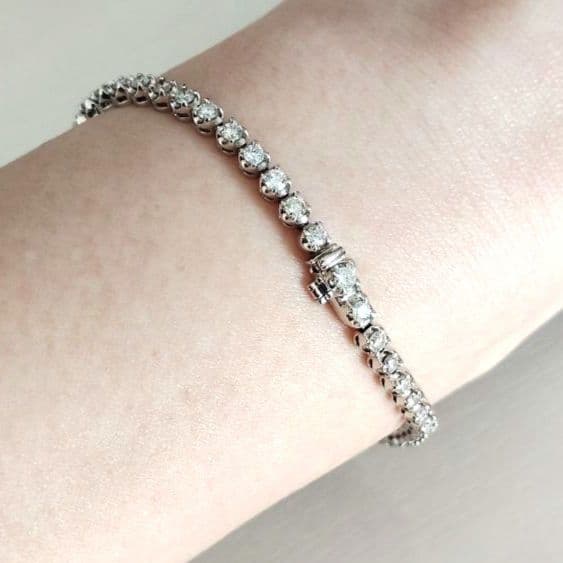 ツツミ　ダイヤモンドブレスレット　テニスブレスレット