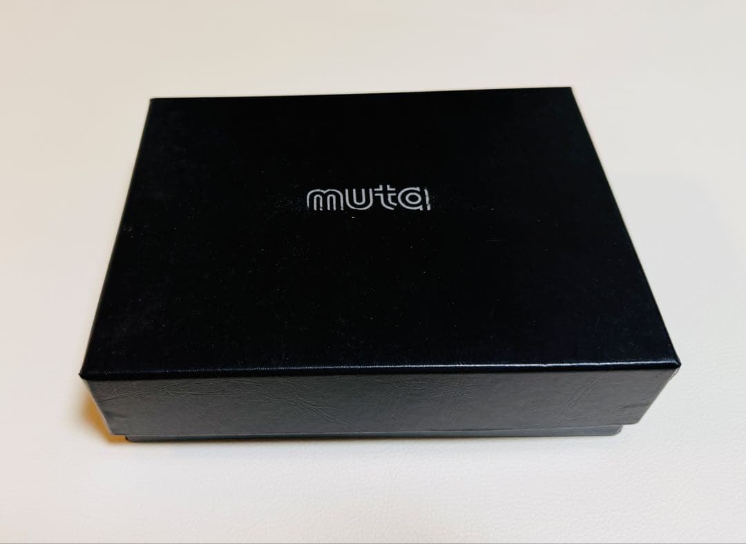 mutaガルーシャ ミニツインジッパーハーフサイズ財布 新品(黒)人気カラー