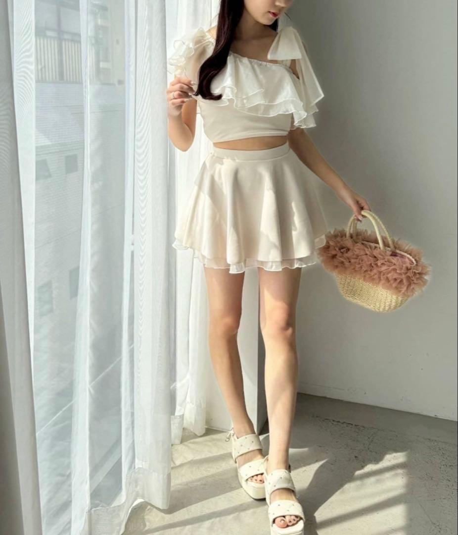 ホワイトフリルセットアップ