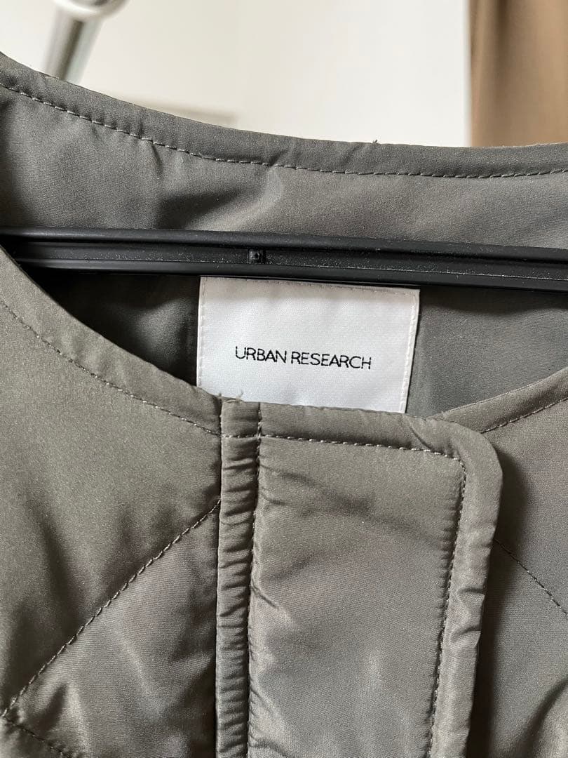 URBAN RESEARCH コクーンキルティングダウンフリー　グレーカーキ