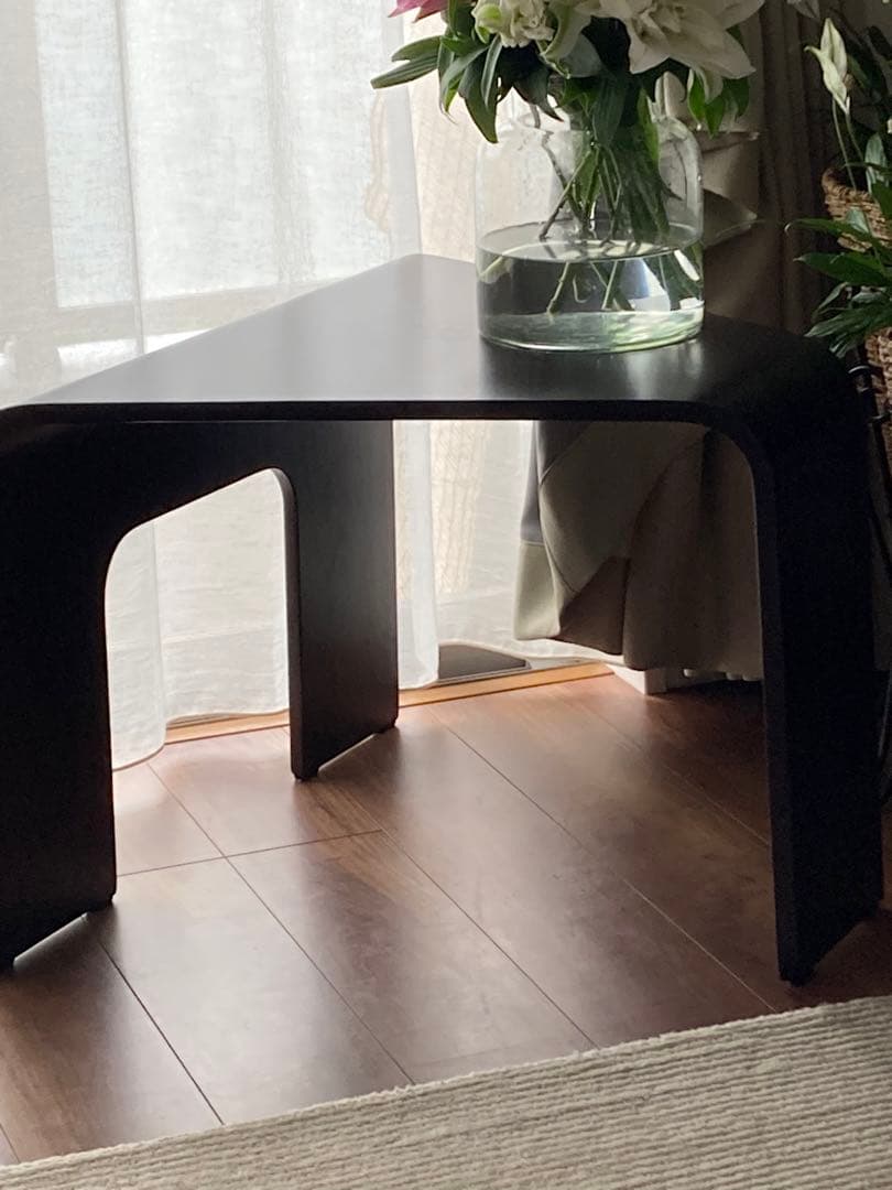 スーパーお値下げ！デパート購入サイドテーブル(Stressless)12万程