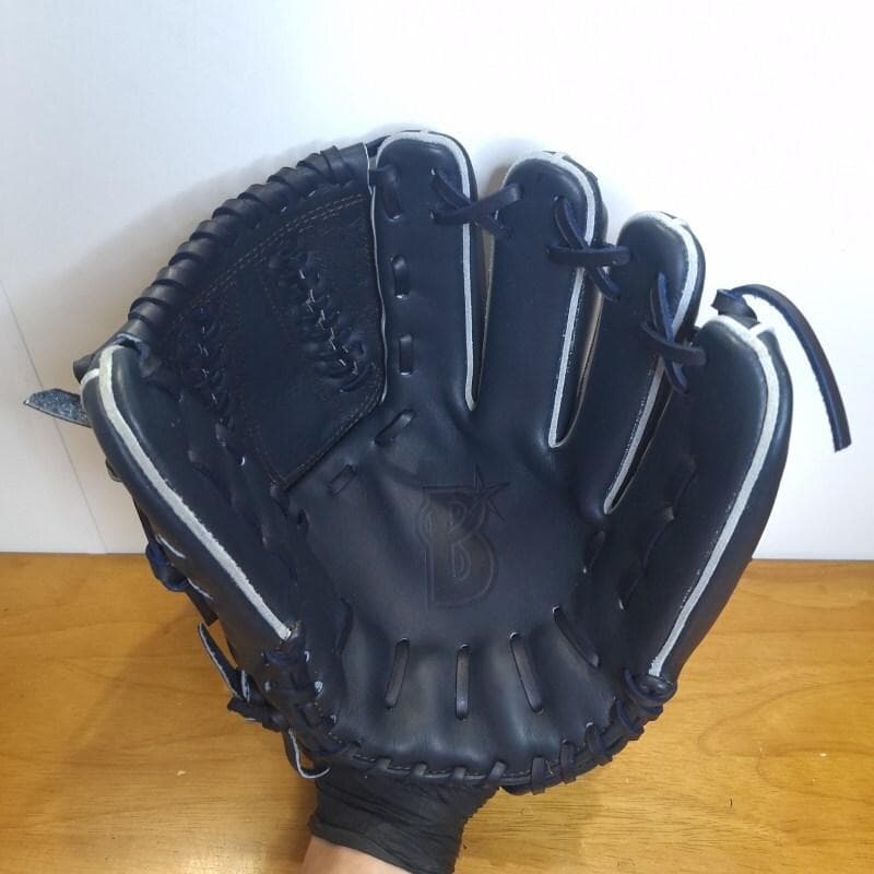 ミズノ 三浦大輔モデル DeNA ベイスターズグラブ 美品 投手用 軟式グローブ