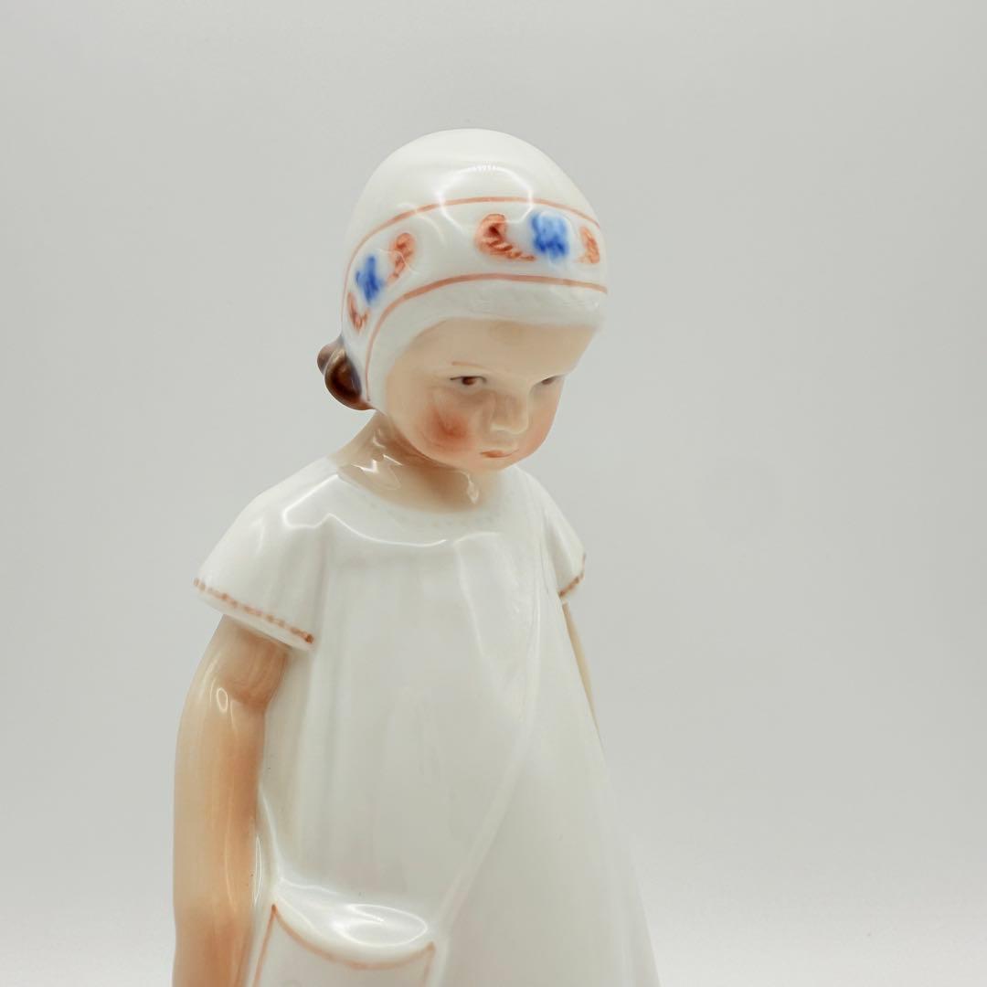 ロイヤルコペンハーゲン 白い服を着た ELSE フィギュリン