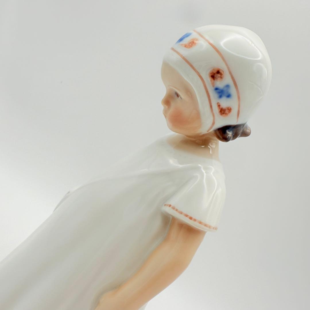 ロイヤルコペンハーゲン 白い服を着た ELSE フィギュリン