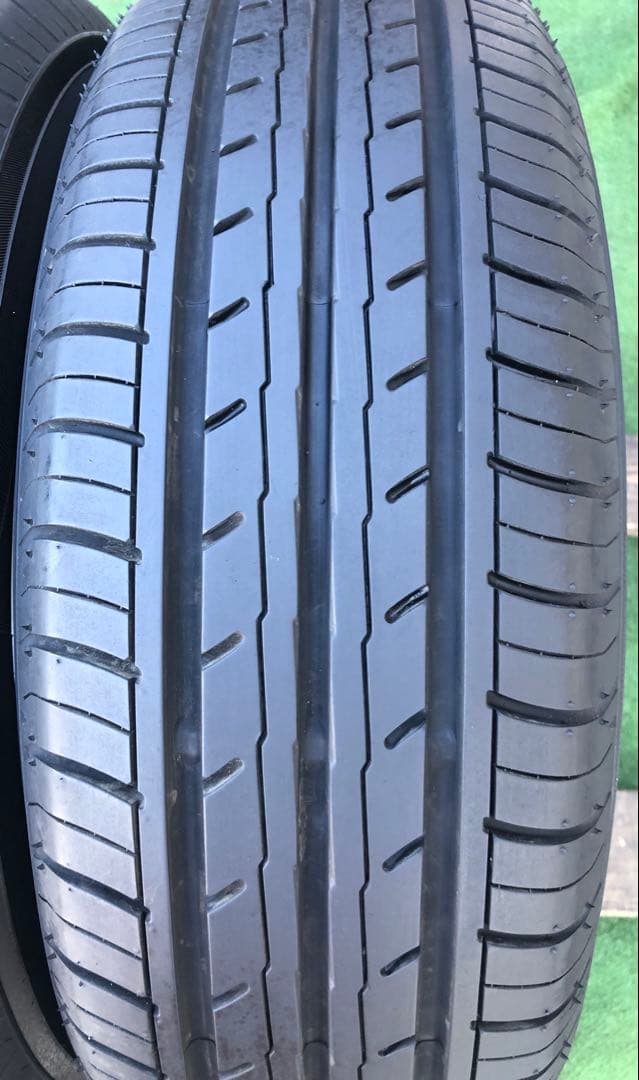 215/65 R15 YOKOHAMA BluEarth-ES ラジアルタイヤ