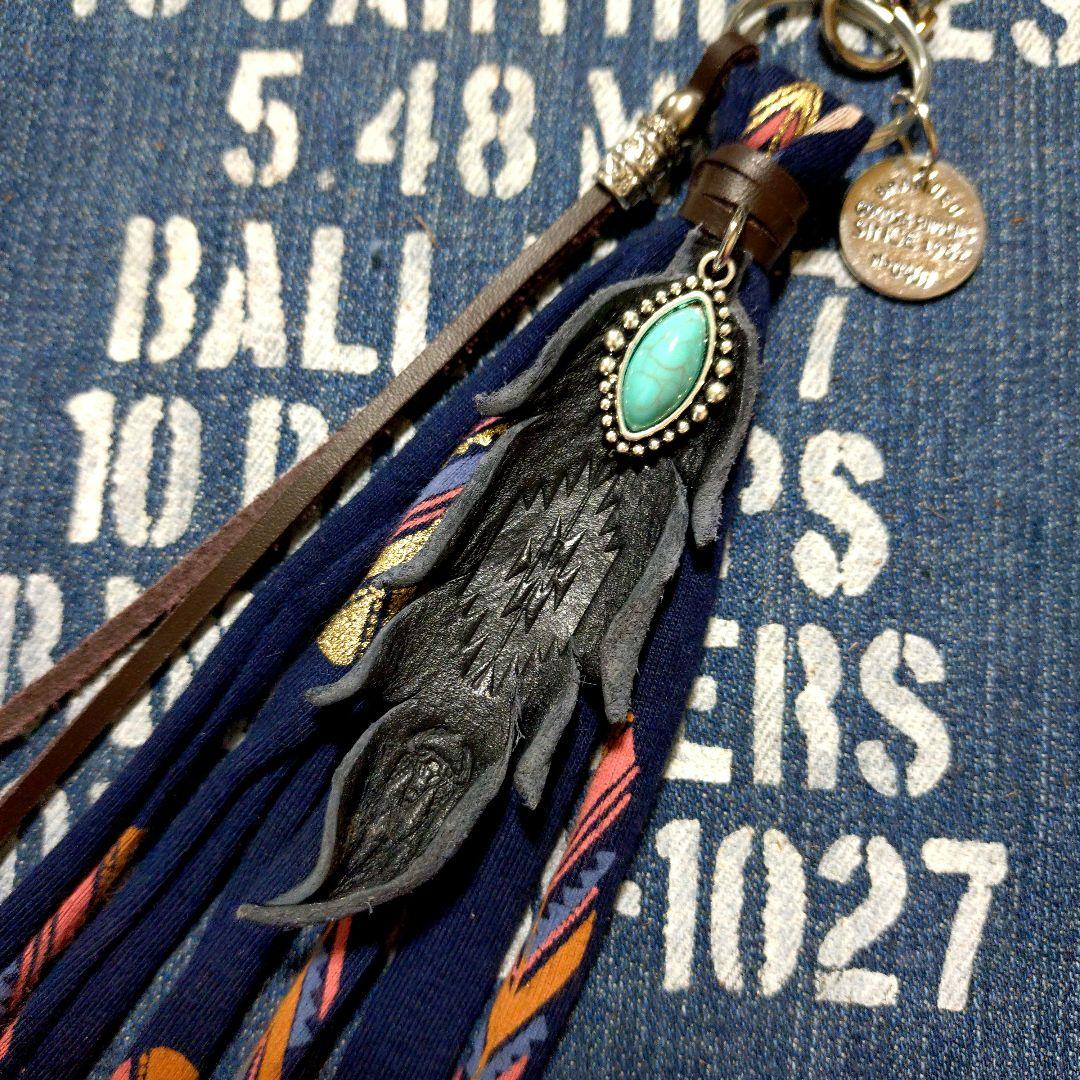 革タグ＆タッセルチャーム☆ブラック•フェザー