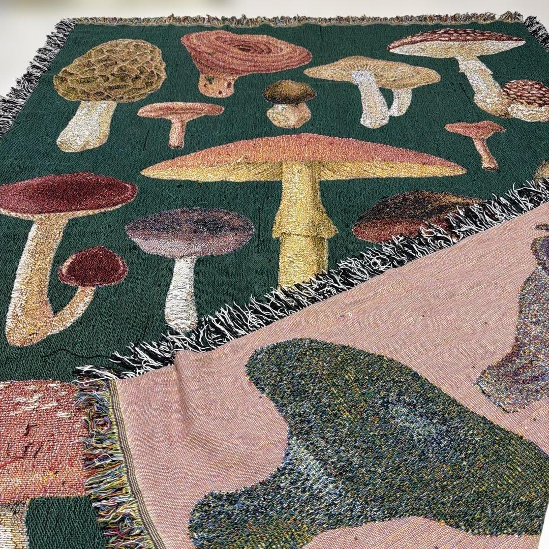 キノコ　マルチカバー　ソファカバー　ヴィンテージラグ　182x137