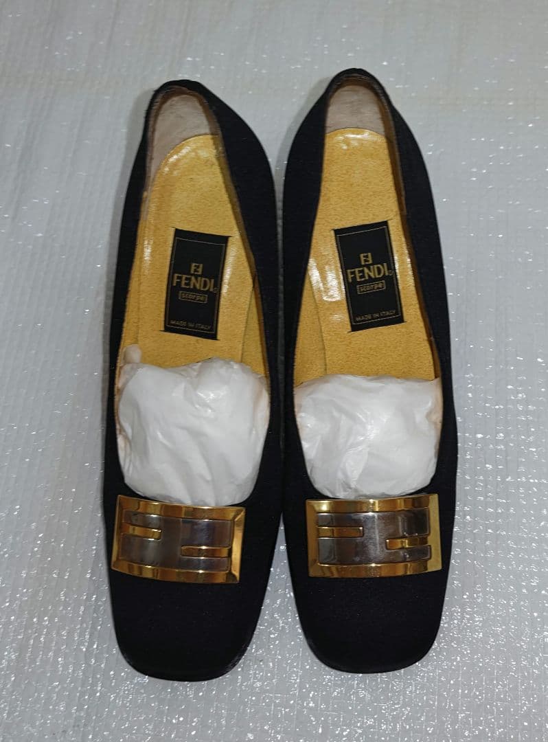 FENDI 　黒 パンプス ヒール　7cm