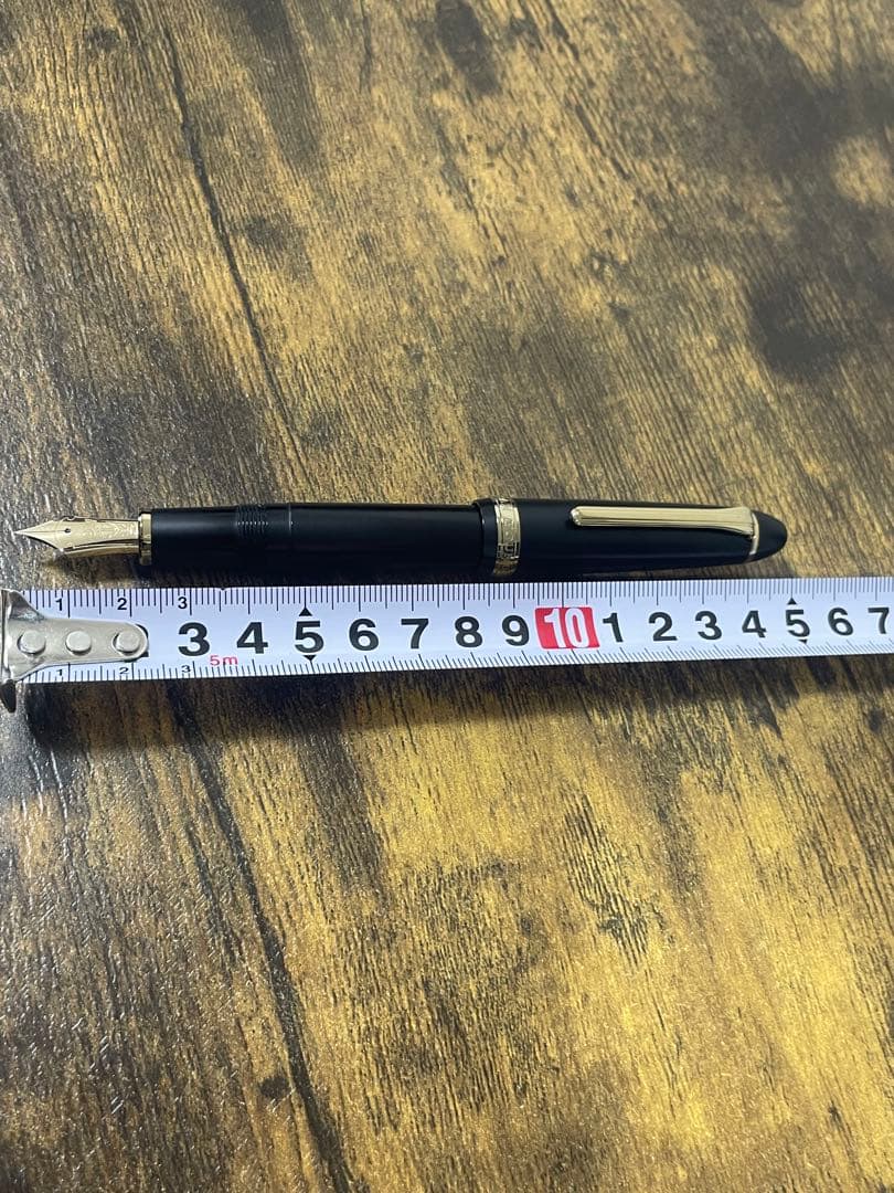 試筆のみ　梨地　18k F 旧ニブ　大型　JIS刻印あり　セーラー　万年筆