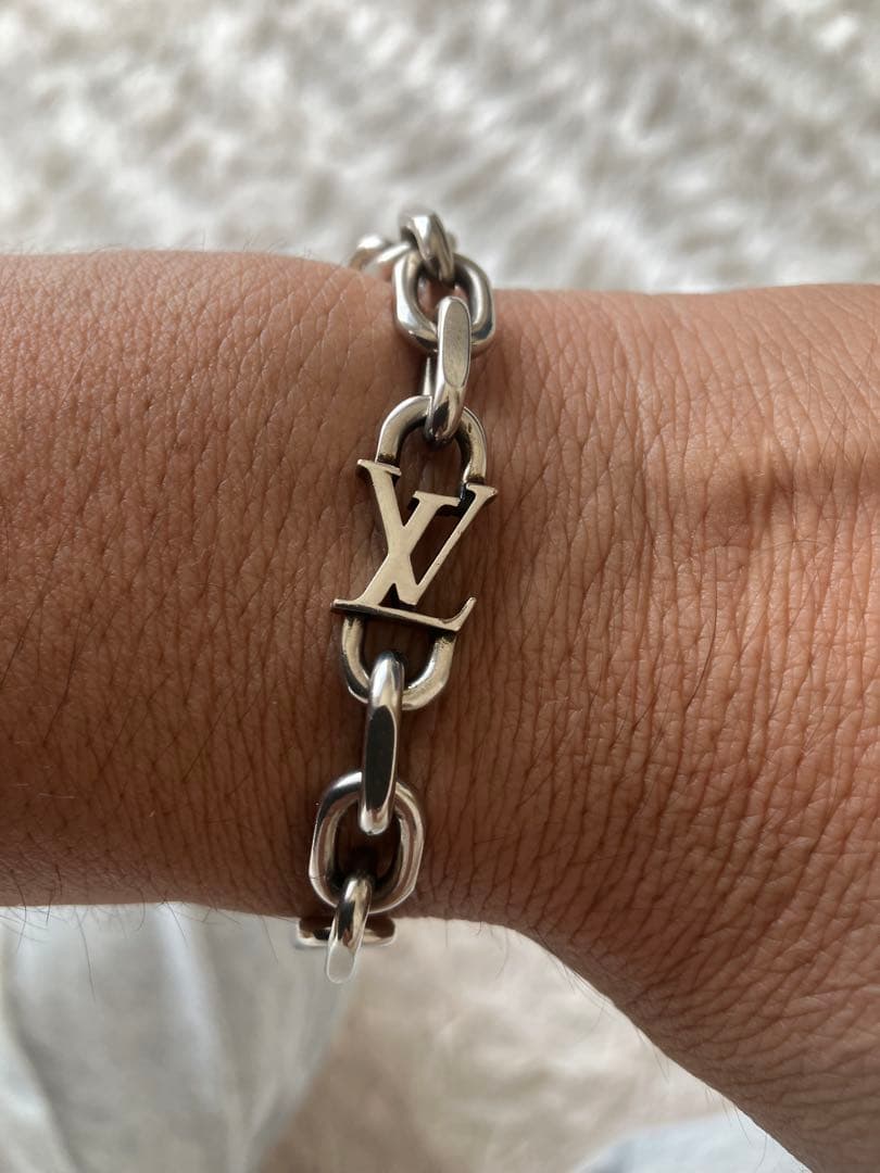 Louis Vuitton シルバーチェーンブレスレット2025年発売