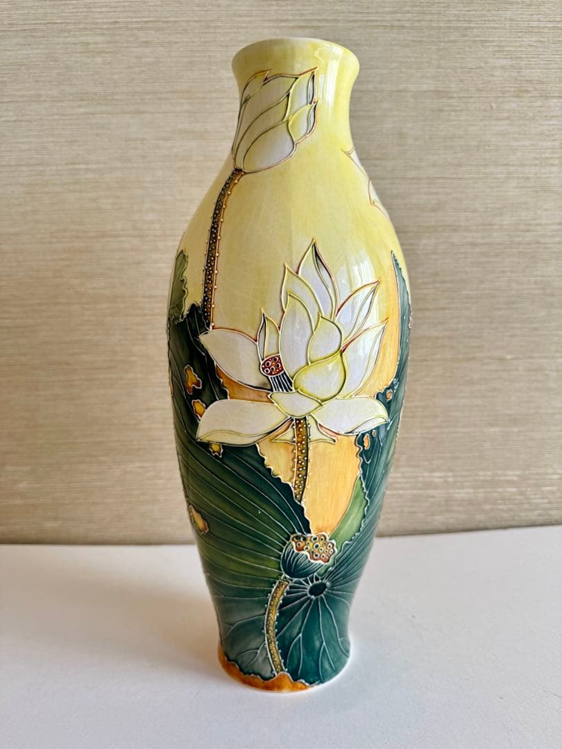 【新品】Minh Long I 蓮の花柄 陶磁器花瓶 ベトナム製 限定品ミンロン