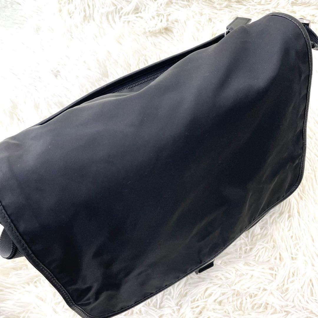 asumi　プラダ ショルダー 三角ロゴ レザー ナイロン A4収納 黒