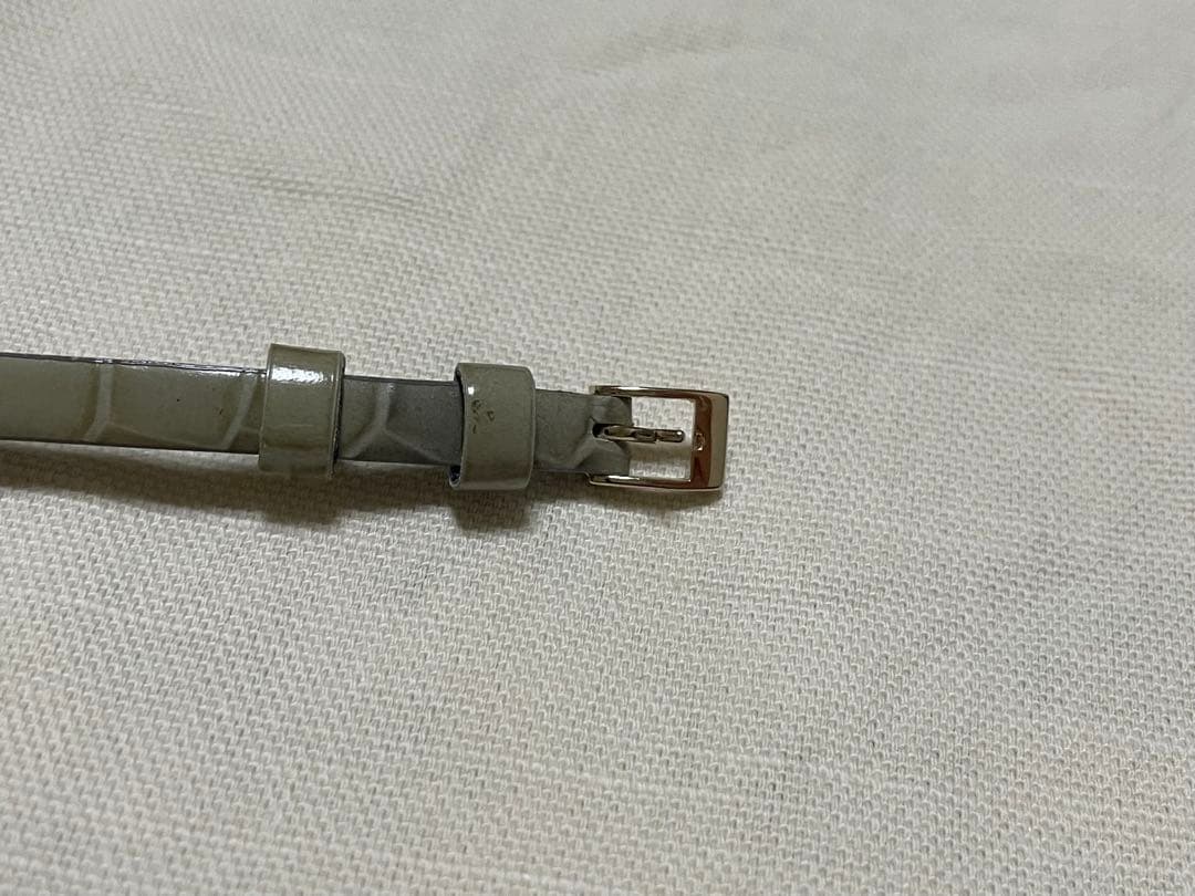 ノジェス　オーバル型　ジュエリーウォッチ