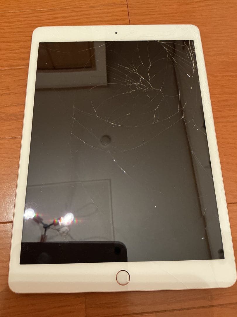 iPad 第8世代　128GB画面割れ　wi-fi