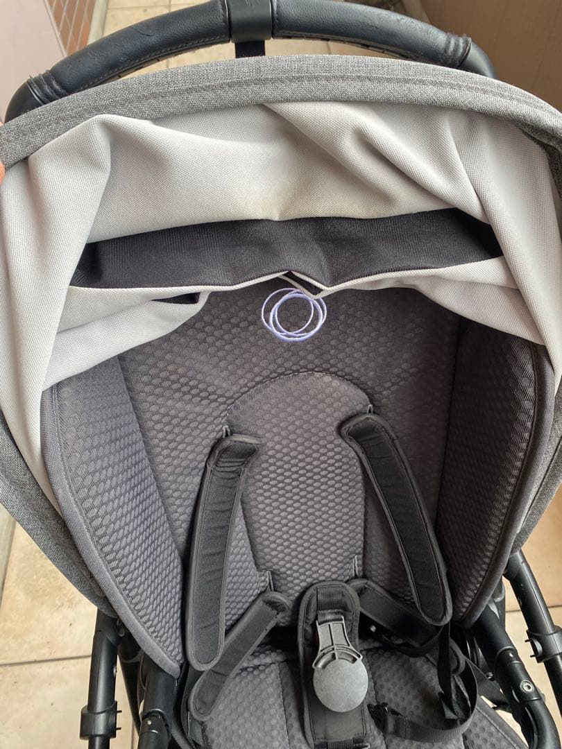 bugaboo bee6 バガブービー6 ベビーカー　自立しません