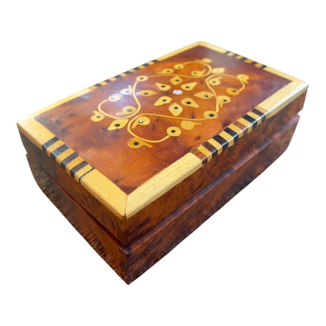 New 高級モロッコ製タウヤウッド小物入れ | 幾何学デザイン