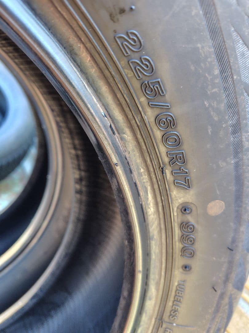 ブリザック VRX2 225/60R17 2022年製 残溝8mm