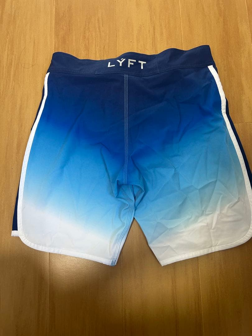 LYFT 大会用サーフパンツ Sサイズ グラデーションデザイン
