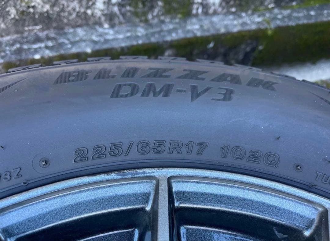 ブリヂストン DM-V3 スタッドレスホイールセット 225/65R17 送料別