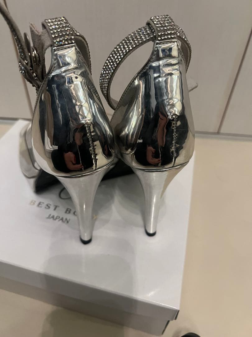 ベストボディジャパン公式ヒール23.5cm シルバーストーンストラップハイヒール