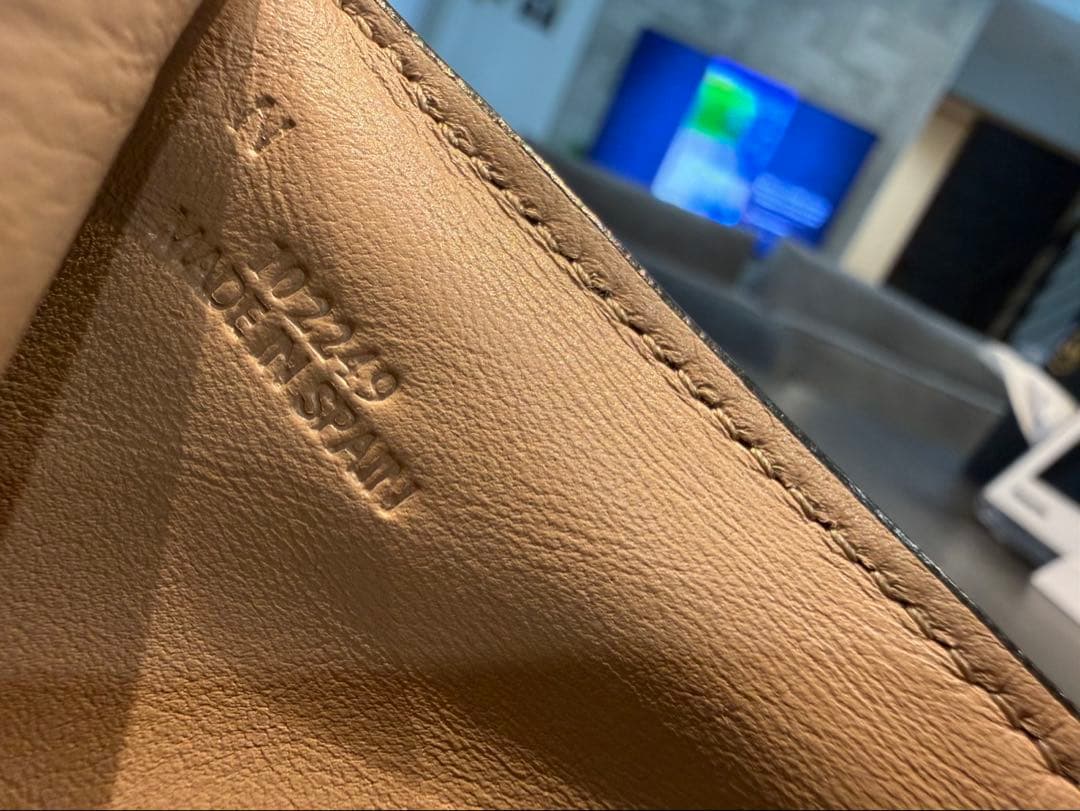 こゆ◎美品◎ロエベ LOEWE◎アナグラムバーティカルウォレット