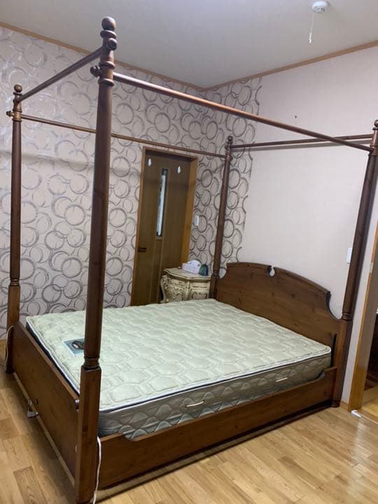 ☆Simmonsの最高級ダブルベッド☆♪♪