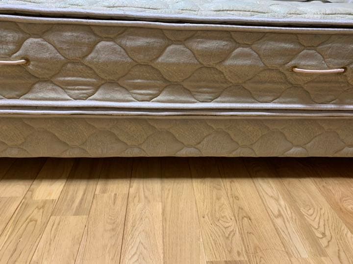 ☆Simmonsの最高級ダブルベッド☆♪♪