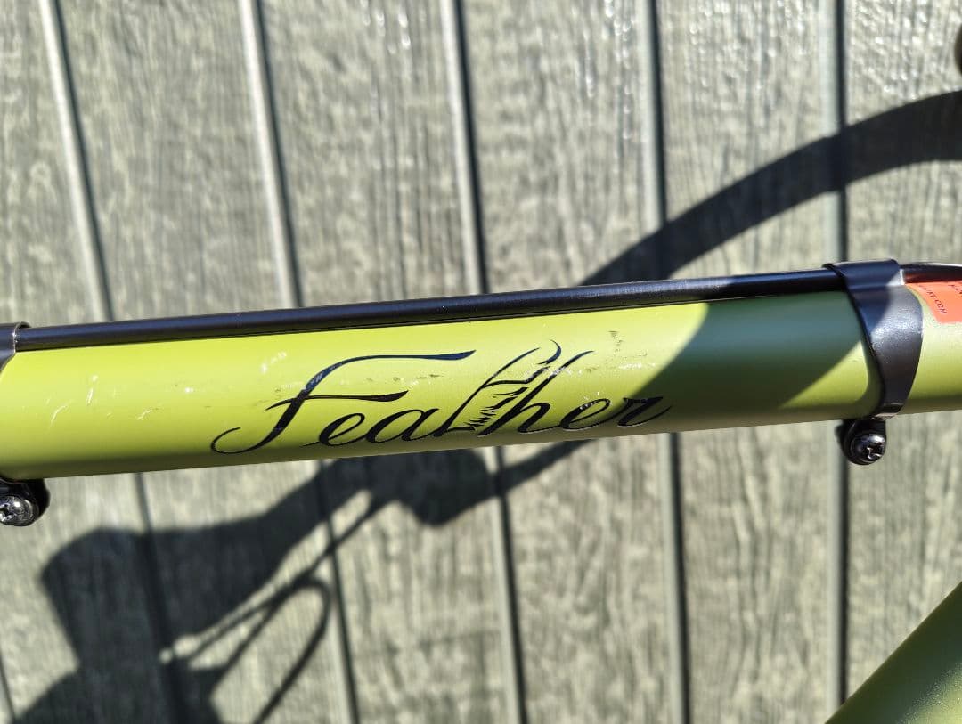 フジ　フェザー　マットカーキー