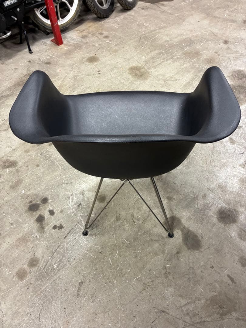 イームズチェアー