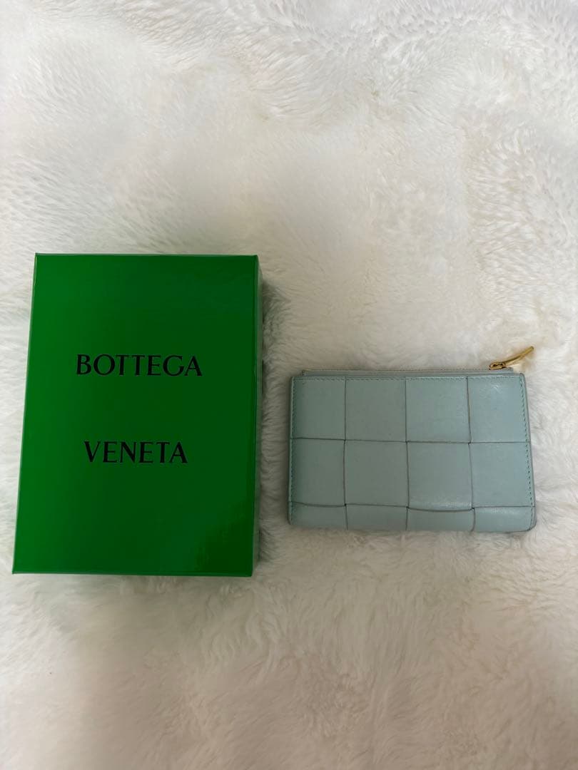 BOTTEGA VENETA 二つ折り財布 ライトブルー