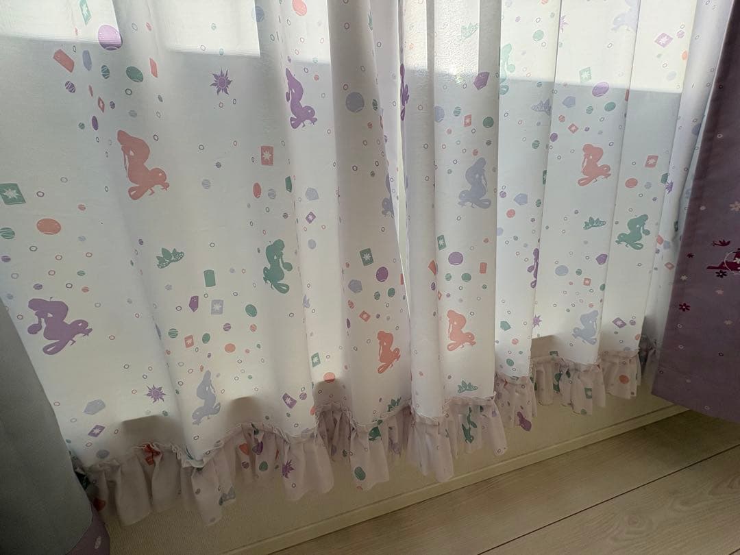 ベルメゾン　ラプンツェル　カーテン　レース　4枚セット