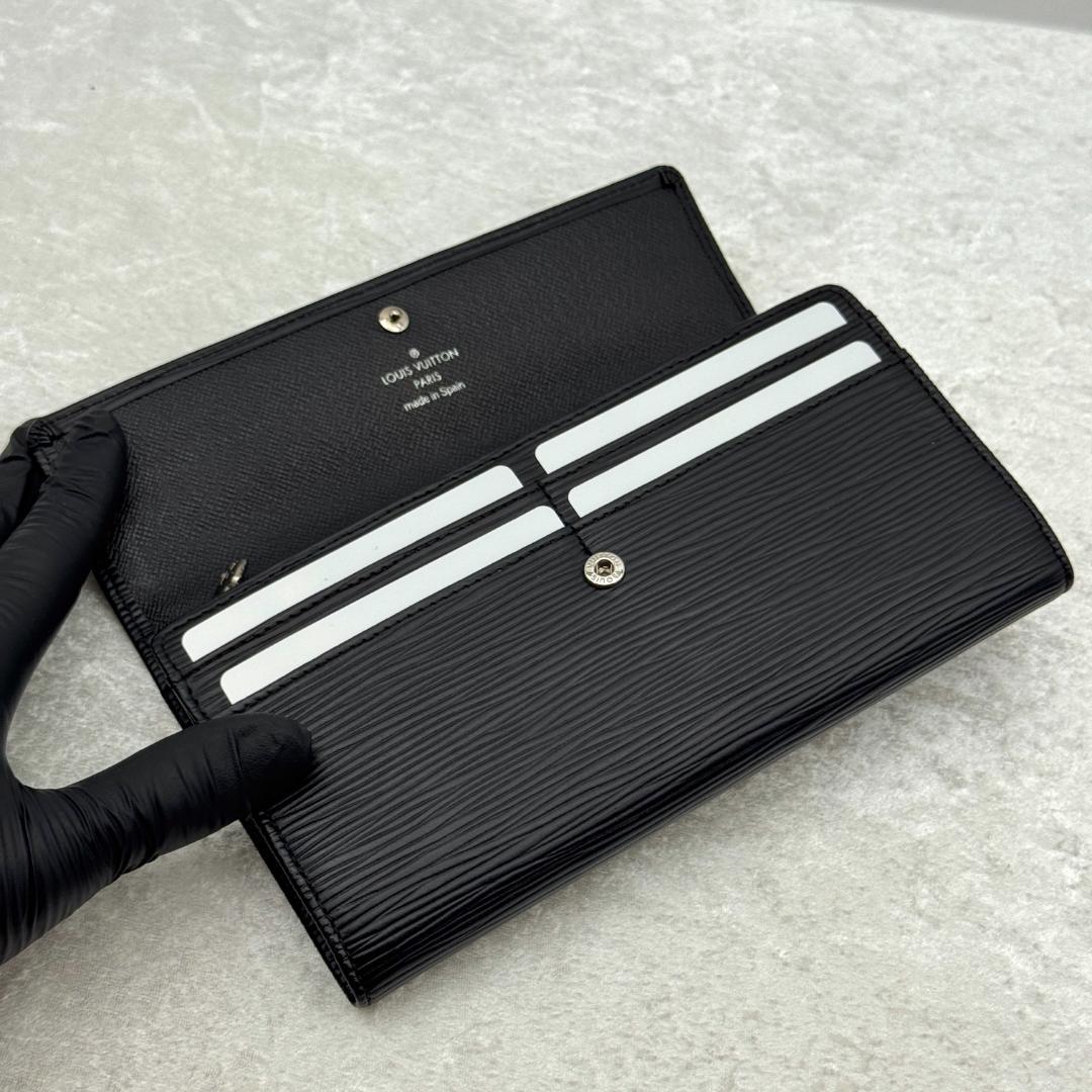 極上品 ルイヴィトン　ポルトフォイユサラ エピ　ノワール　長財布 A13