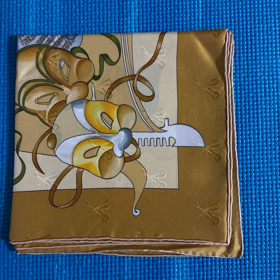 エルメス　シルクスカーフ フランス製 90cm x 90cm