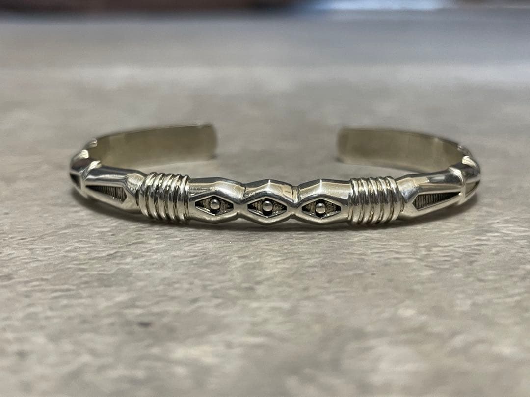 Jennifer Curtis ジェニファー カーティス　navajo バングル