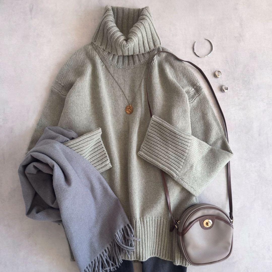 極美品▲定価3万▲GALERIE VIE ファインウール ハイネックプルオーバー