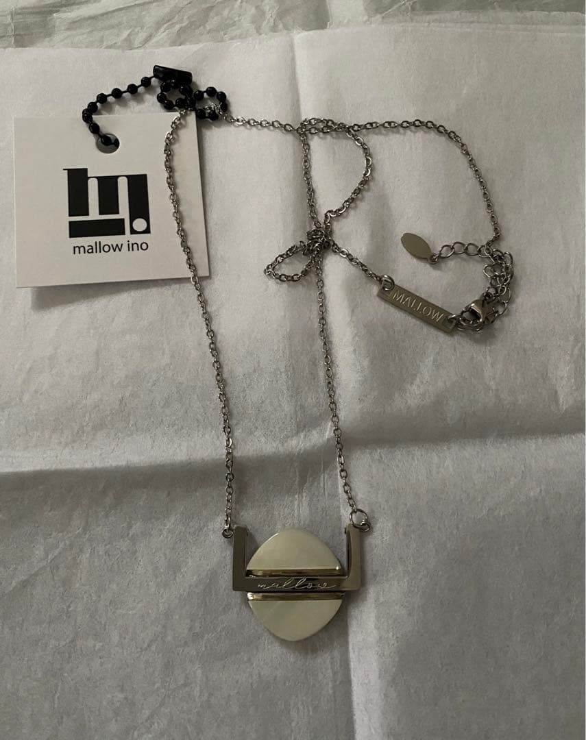 mallow ino ボタンネックレス